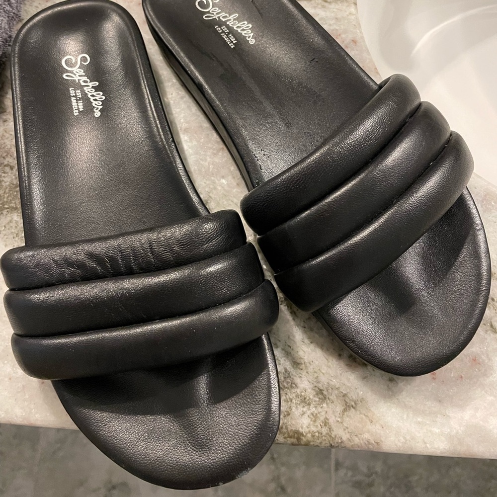 Seychelles low key classic slide - black, like new size 9